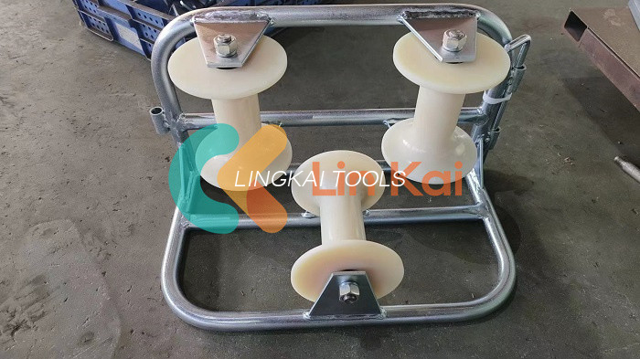 Rulli per cavi di messa a terra angolari resistenti 10kN-20kN per un'installazione liscia di cavi sotterranei
