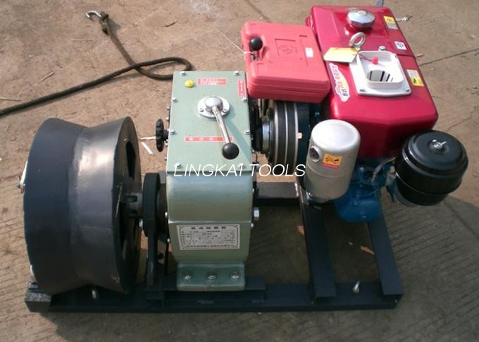 Estrattore per verricello con cavo di retromarcia con motore diesel raffreddato ad acqua in linea