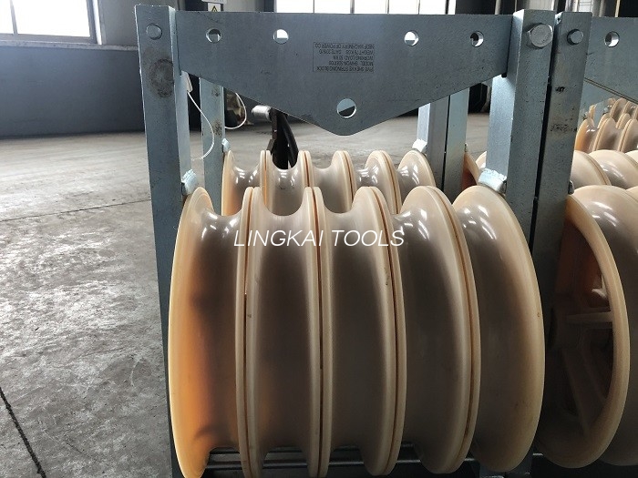 Blocco di tesatura della puleggia conduttrice di filo in bundle con pulegge di ruote di grande diametro da 660 mm