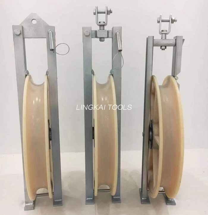 Blocco di tesatura della puleggia conduttrice di filo in bundle con pulegge di ruote di grande diametro da 822 mm